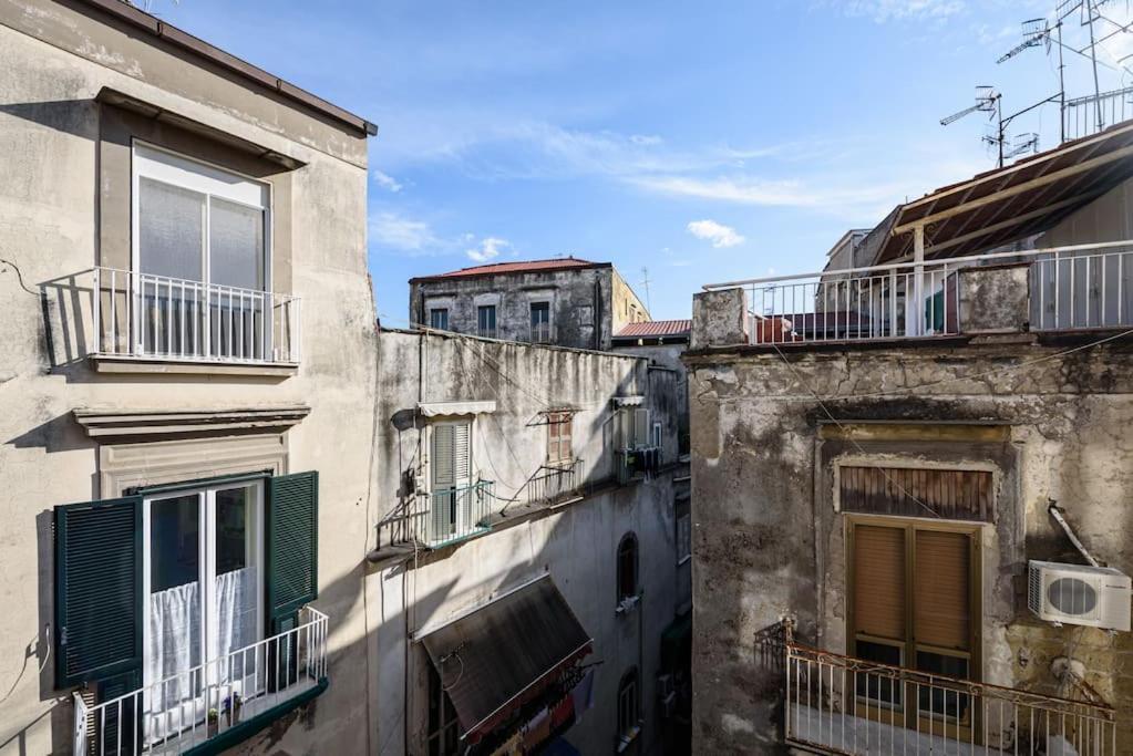 A Due Passi Da Toledo Apartment Naples Exterior photo